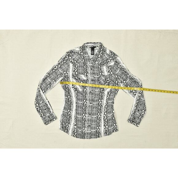 Wrangler Retro Women's Snap Button Up Top Blouse Animal Print Size M Rayon - Picture 3 of 8